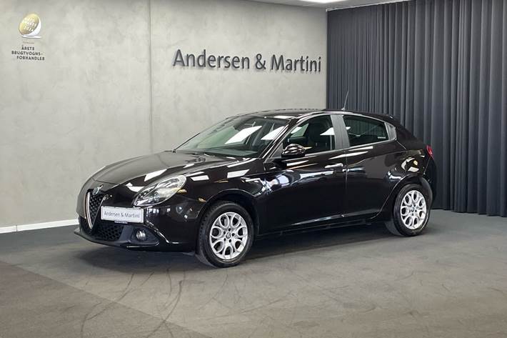 Sort Alfa Romeo Giulietta fra 2017