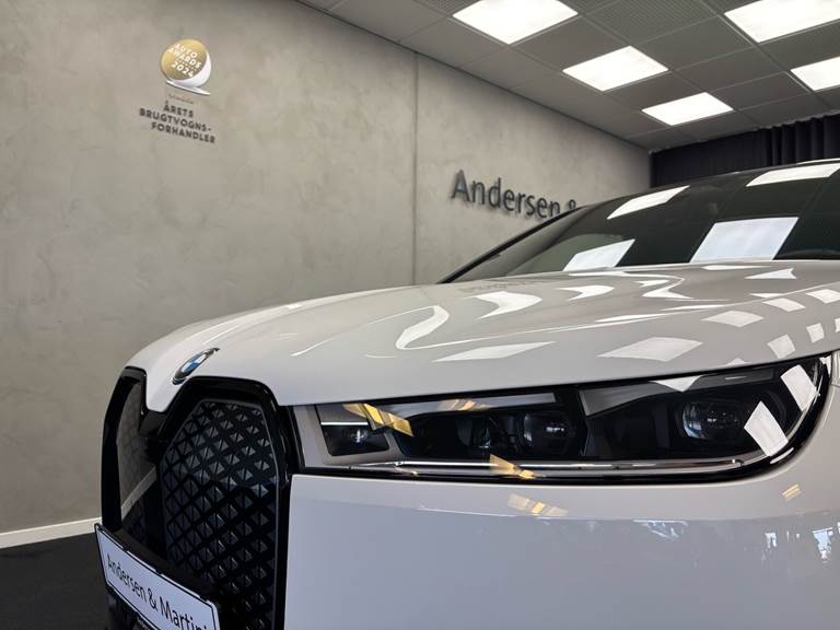 BMW iX 40 EL XDrive 326HK 5d Aut.