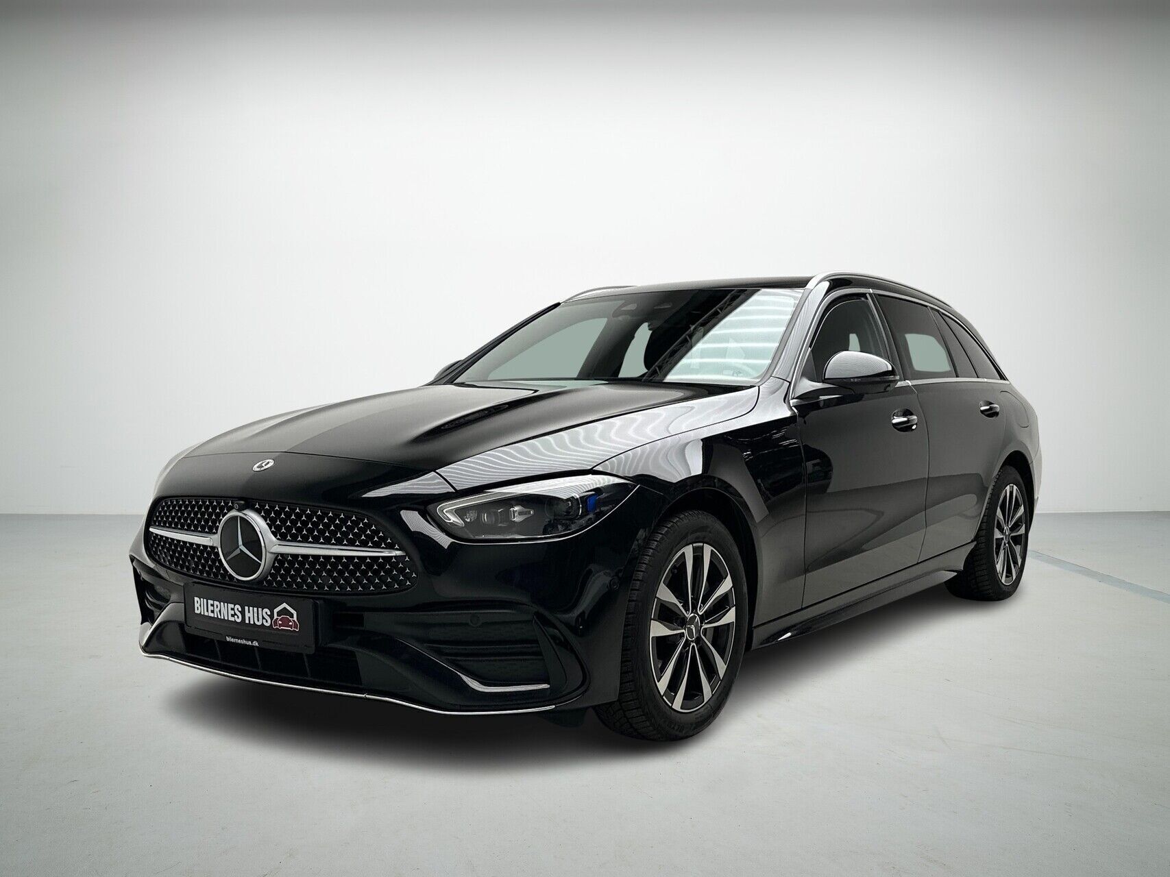 Mercedes C300 e 2,0 T Plugin-hybrid Premium 9G-Tronic 313HK Stc Aut.