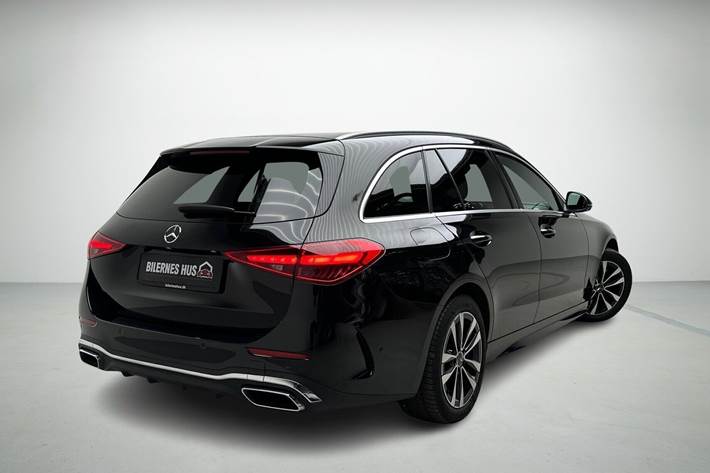 Sort Mercedes C300 e fra 2022