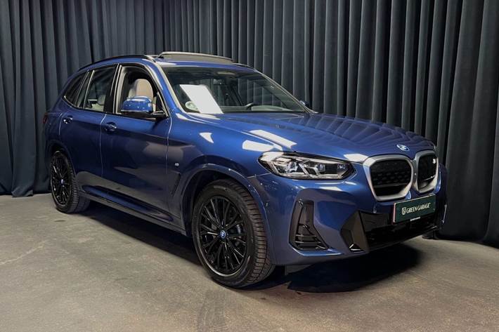 Blå BMW iX3 fra 2023