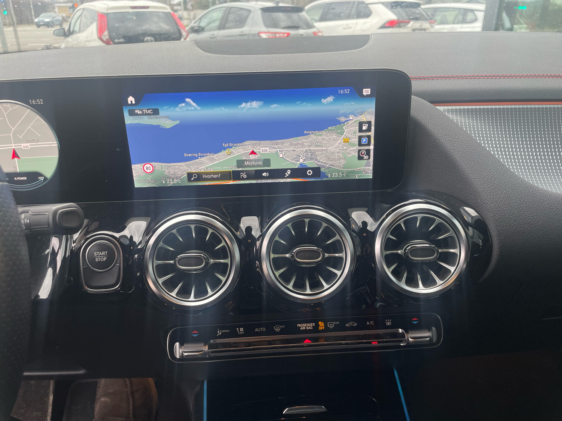 Sort Mercedes EQA 250+ fra 2023