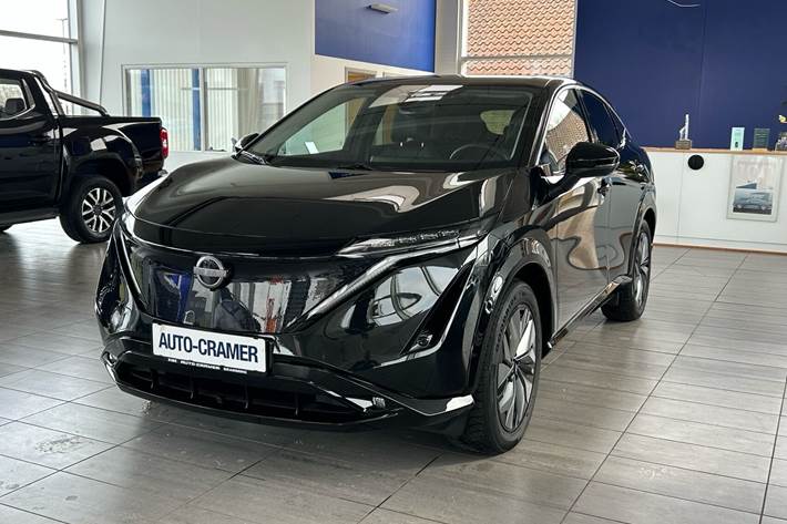 Sort Nissan Ariya fra 2023