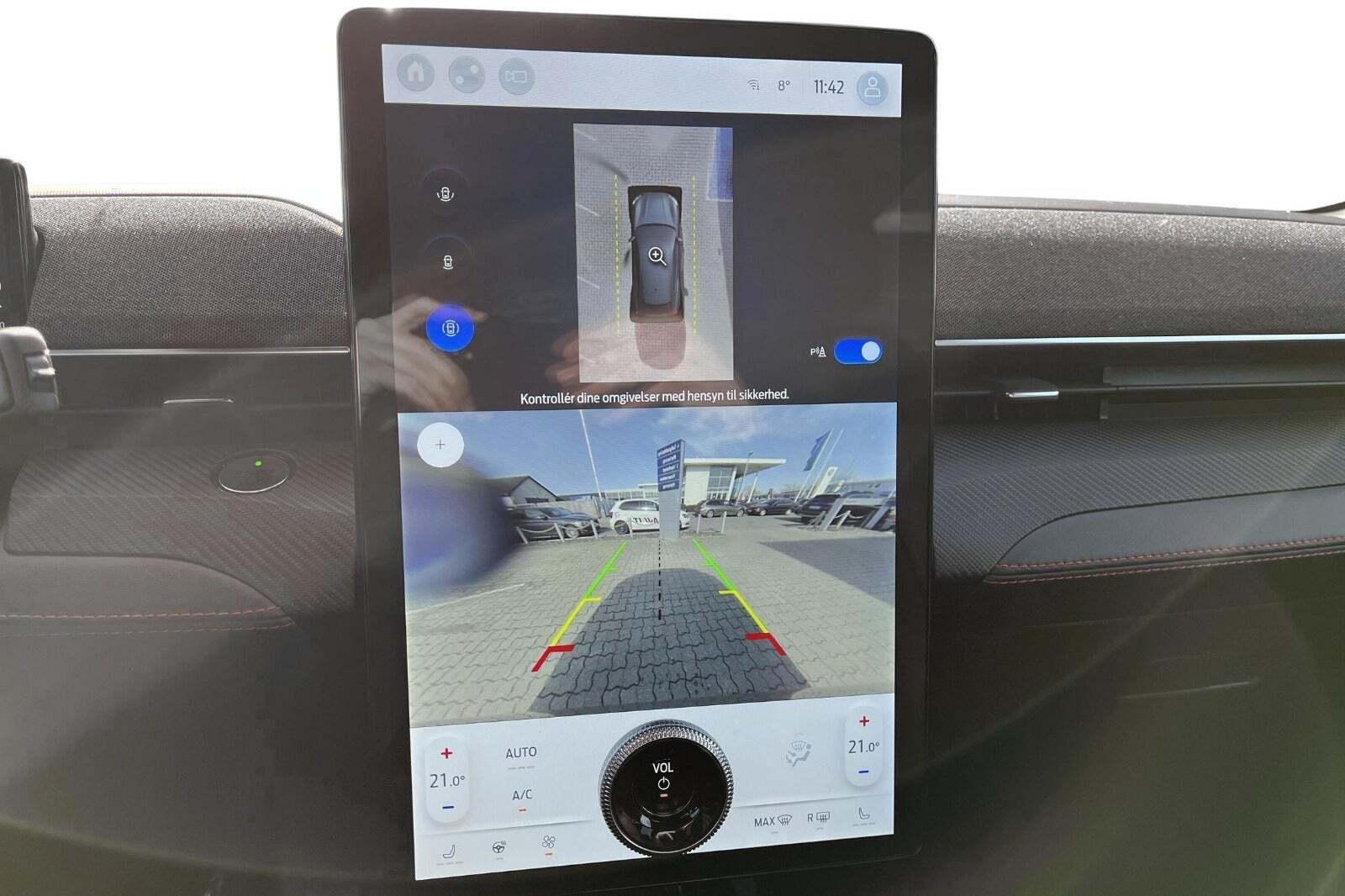 Grå Ford Mustang Mach-E fra 2023