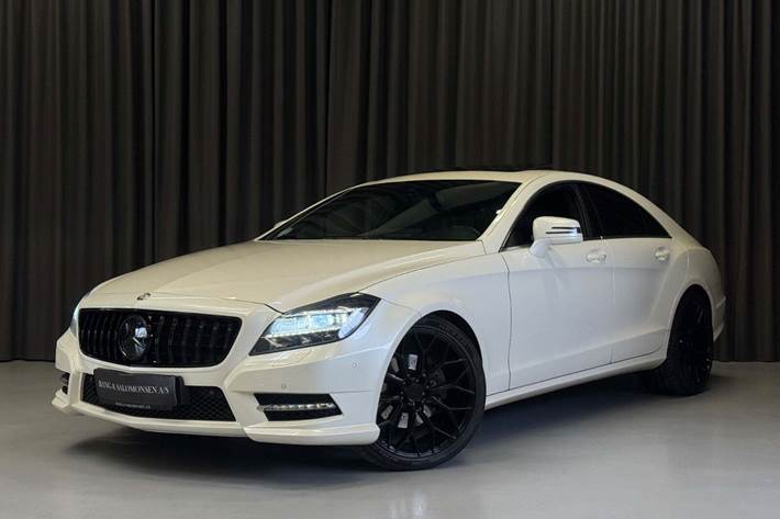 Hvid Mercedes CLS350 fra 2010 set udefra