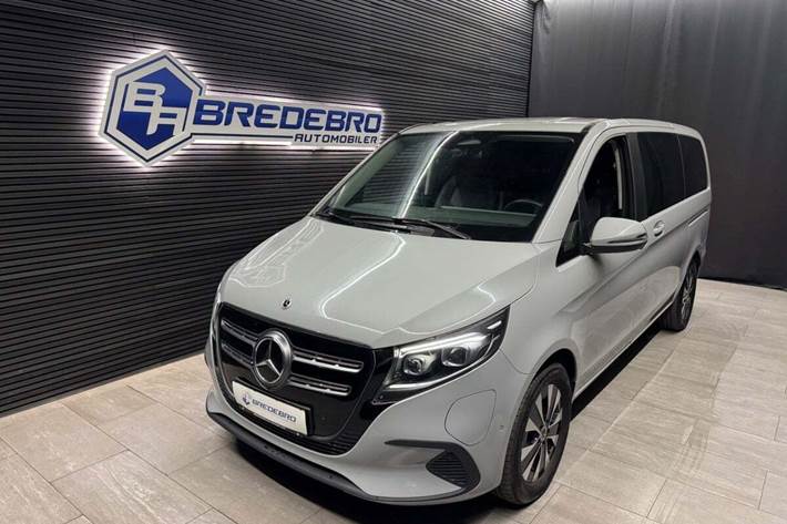 Grå Mercedes EQV300 fra 2025