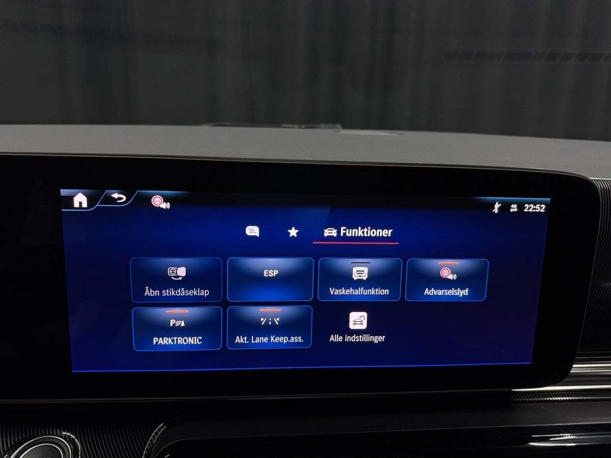 Grå Mercedes EQV300 fra 2025