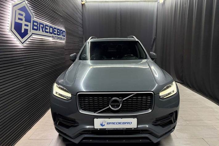 Sort Volvo XC90 fra 2016