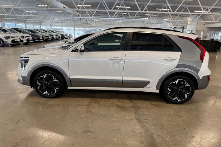 Hvid Kia Niro fra 2023