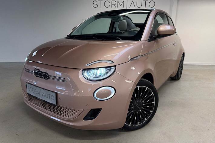 Orange Fiat 500e fra 2022