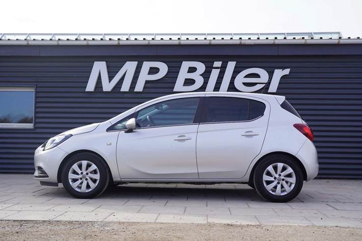 Sølv Opel Corsa fra 2019