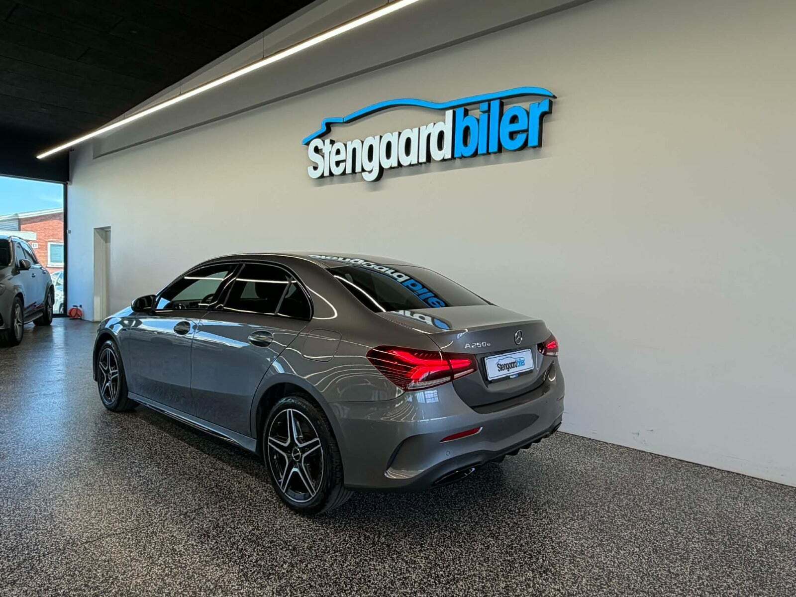 Mercedes A250 e 1,3 AMG Line Night Edition aut.