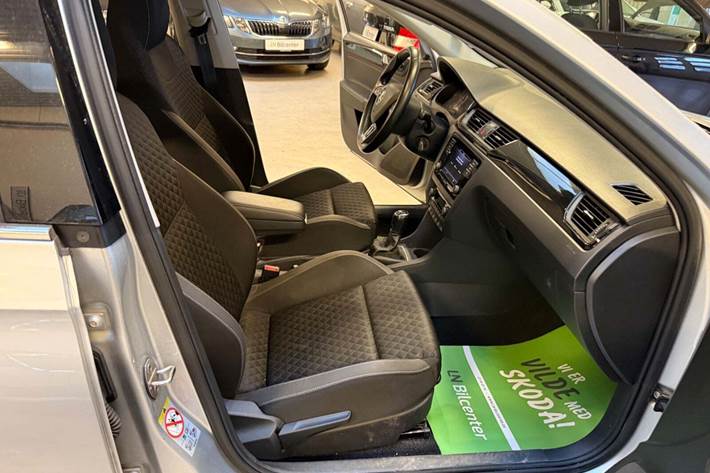 Sølv Skoda Rapid fra 2018