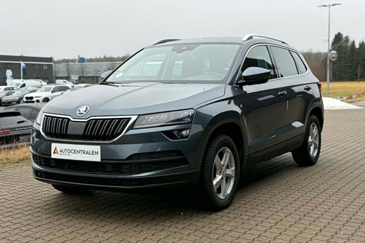 Grå Skoda Karoq fra 2020