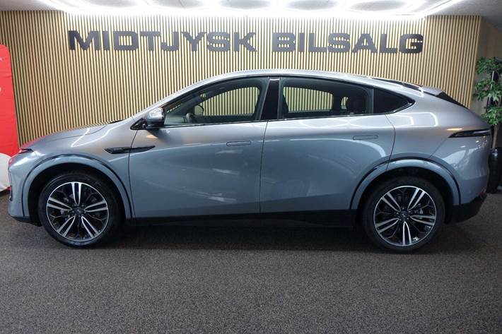 Grå Xpeng G6 fra 2024