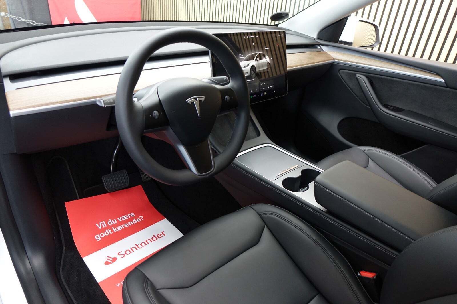 Tesla Model Y Long Range RWD