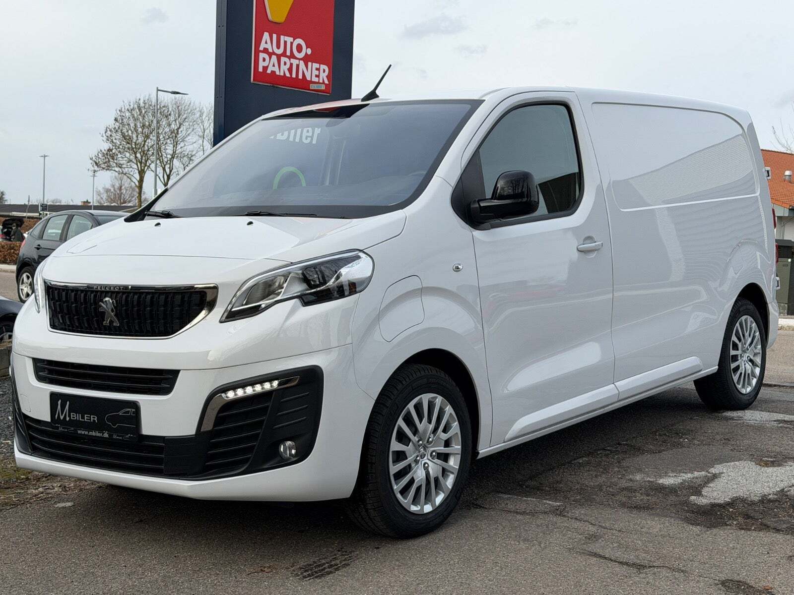 Peugeot e-Expert 75 L2 Premium Van