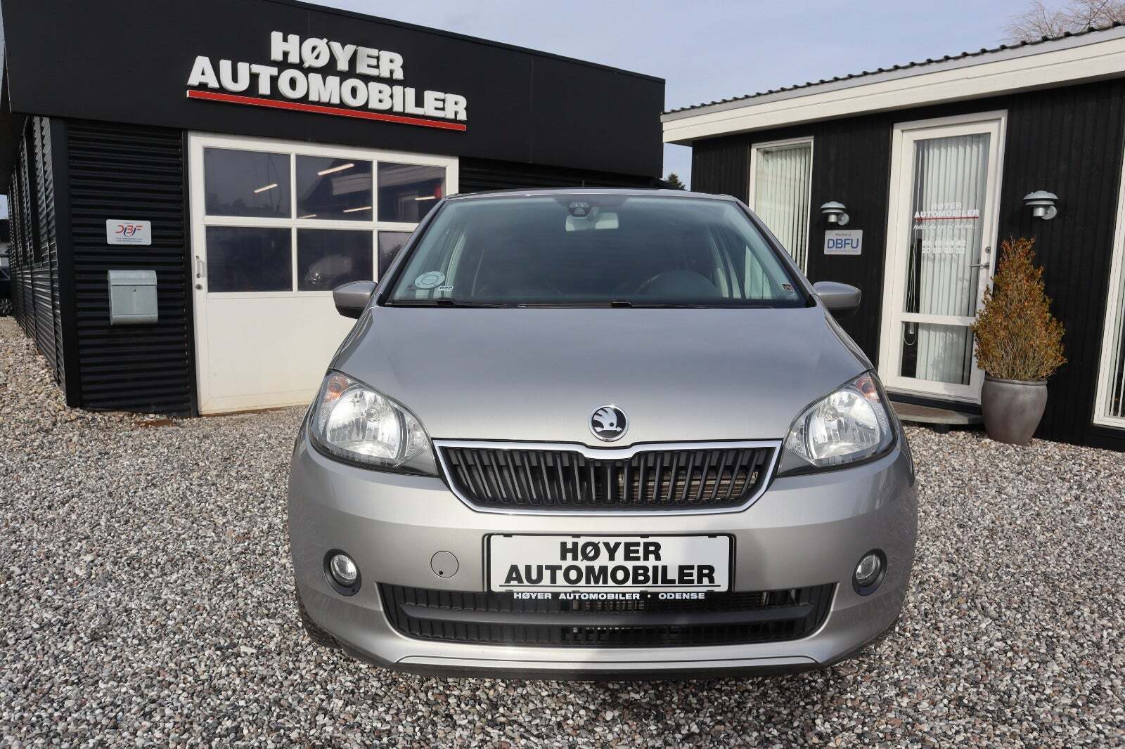 Grå Skoda Citigo fra 2016