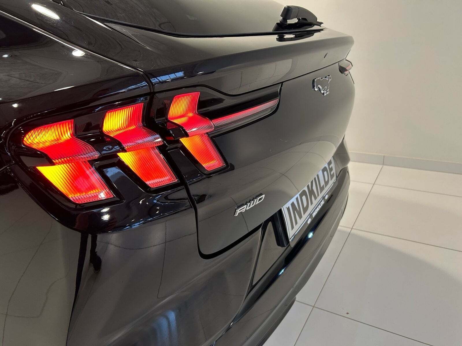 Sort Ford Mustang Mach-E fra 2022