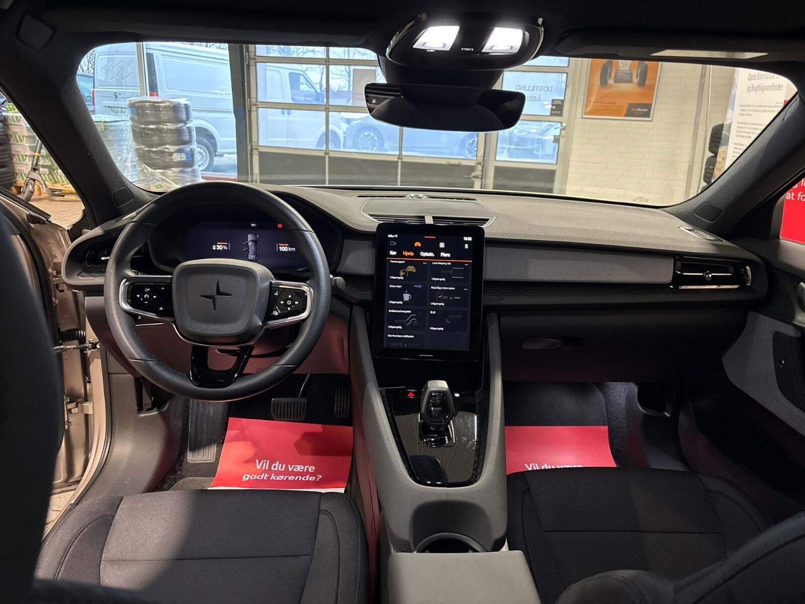 Orange Polestar 2 fra 2022