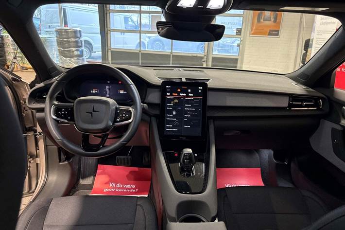 Orange Polestar 2 fra 2022