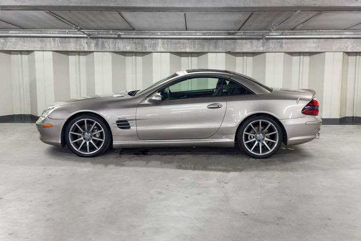 Orange Mercedes SL500 fra 2003