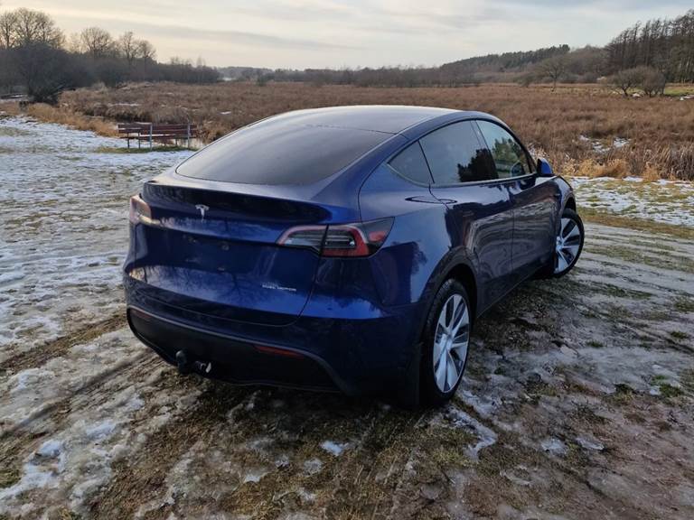 Tesla Model Y Long Range AWD