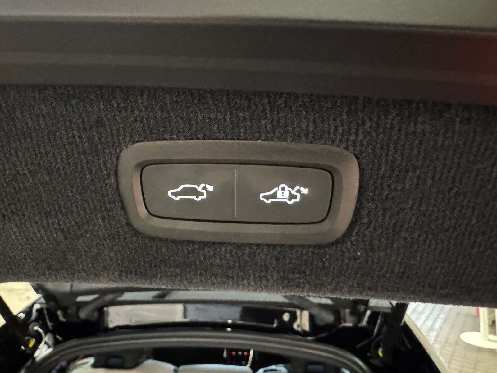 Sort Polestar 3 fra 2024