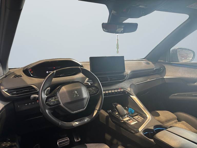 Peugeot 3008 1,6 Hybrid First Selection EAT8