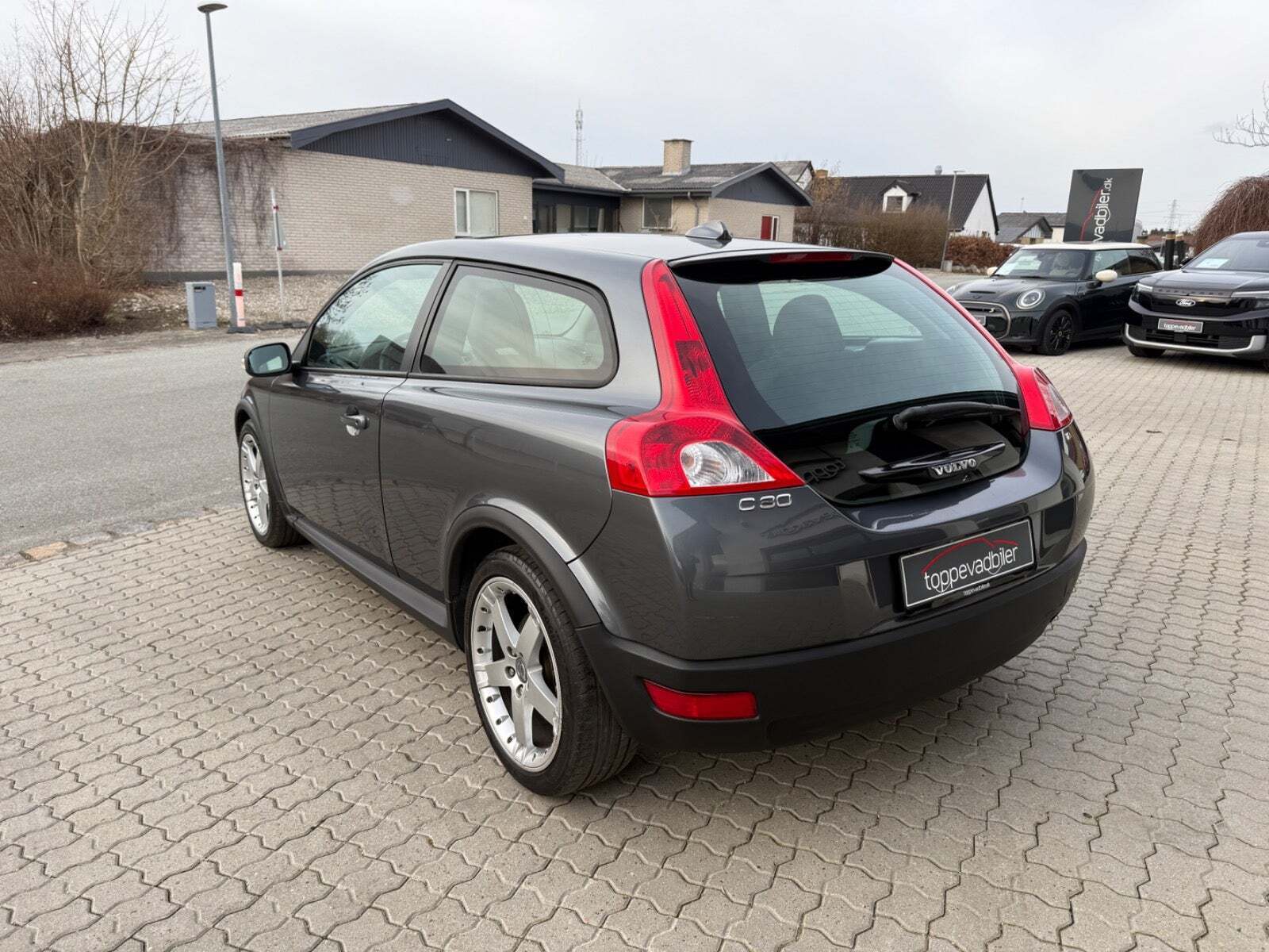 Grå Volvo C30 fra 2008