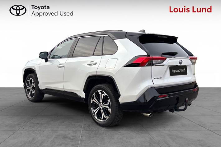 Hvid Toyota RAV4 Plug-in fra 2023