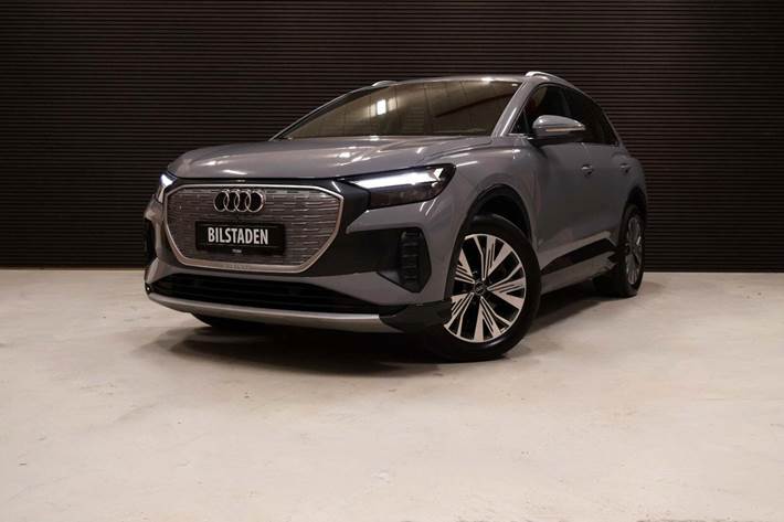 Grå Audi Q4 e-tron fra 2023