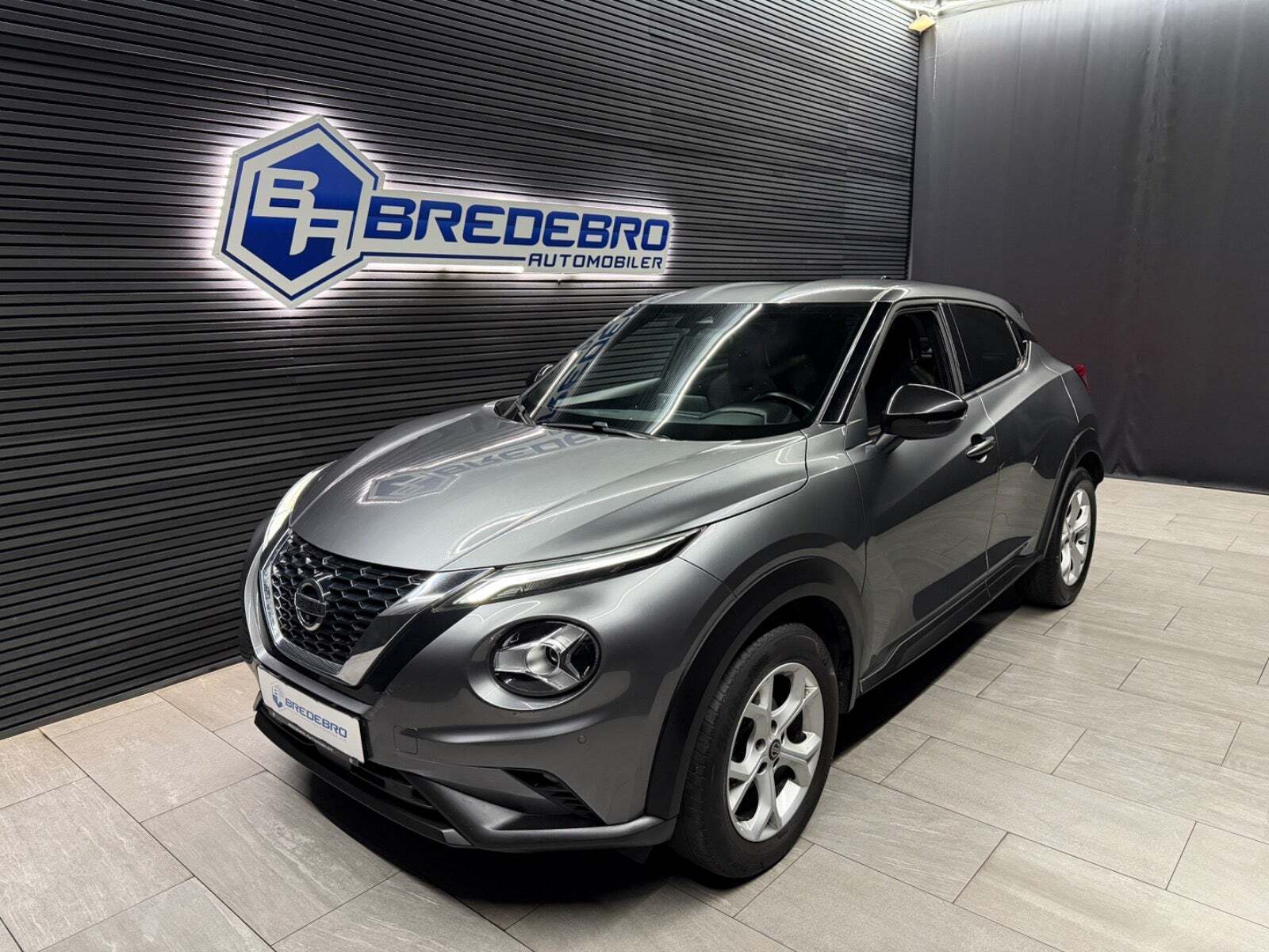 Grå Nissan Juke fra 2020