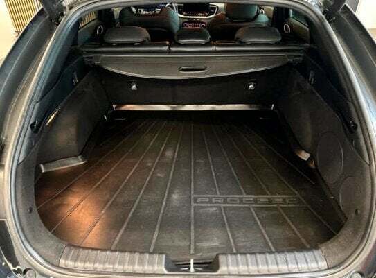 Sort Kia ProCeed fra 2022