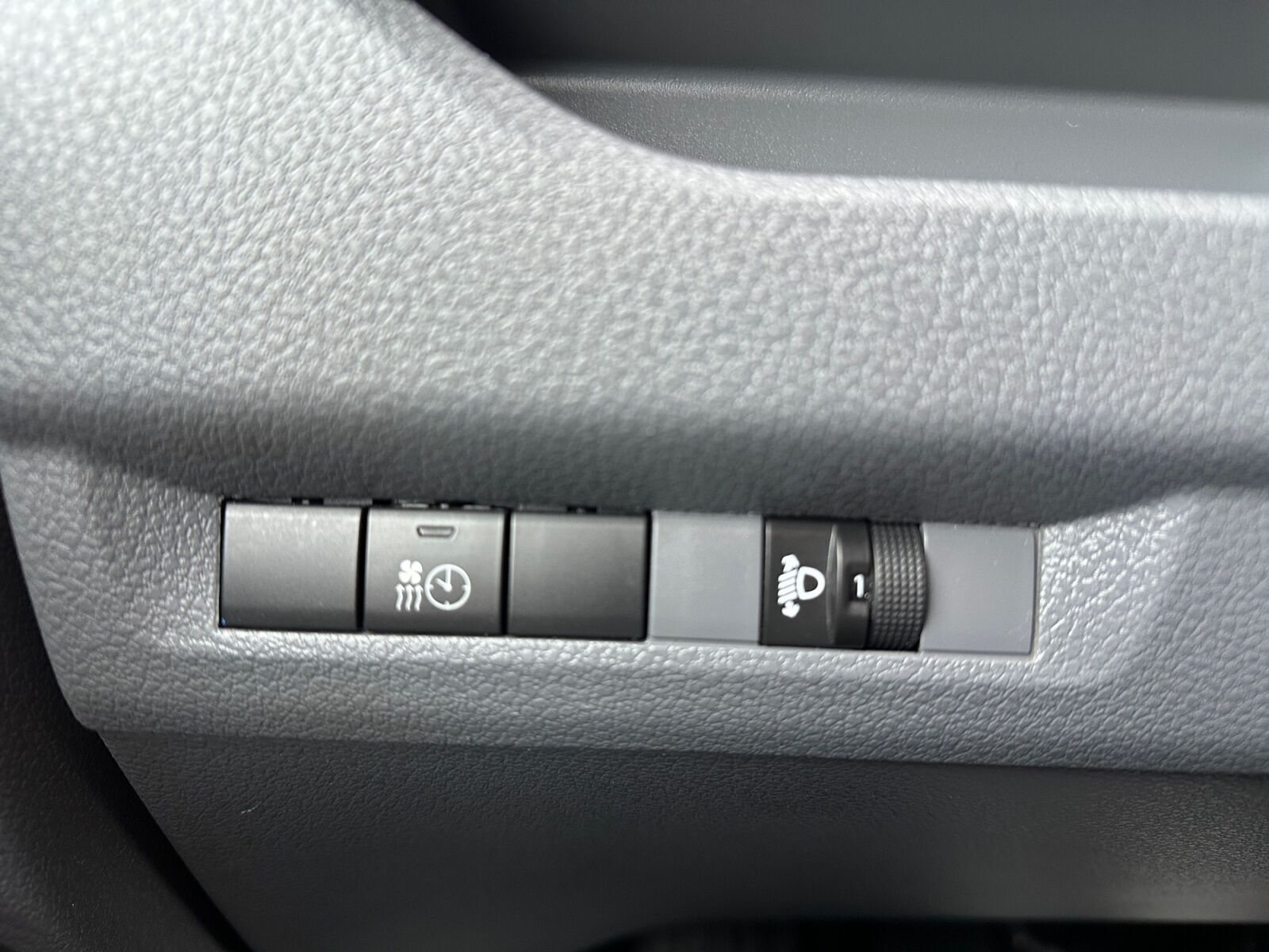 Grå Toyota ProAce fra 2020