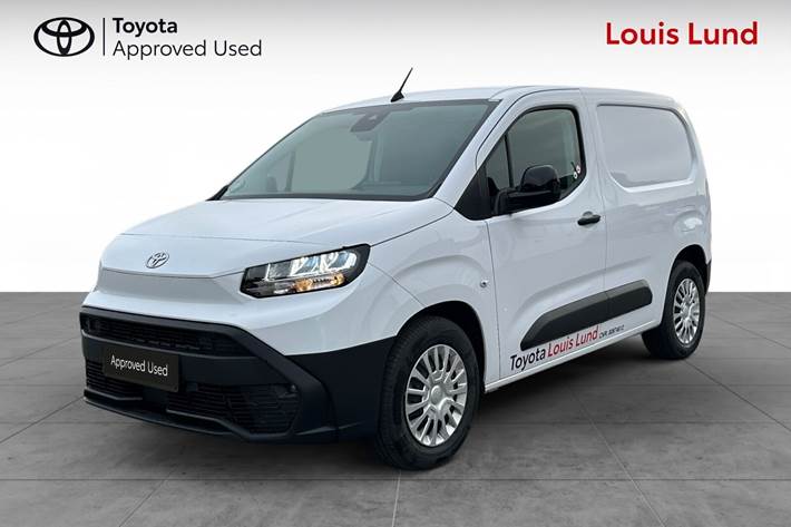 Hvid Toyota Proace City Electric fra 2024 set udefra