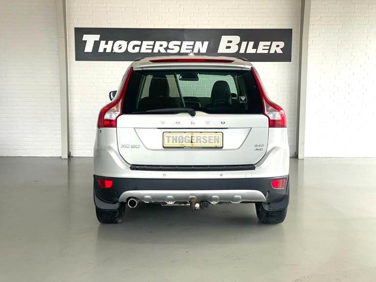 Volvo XC60 2,4 D5 163 Summun aut. AWD Van