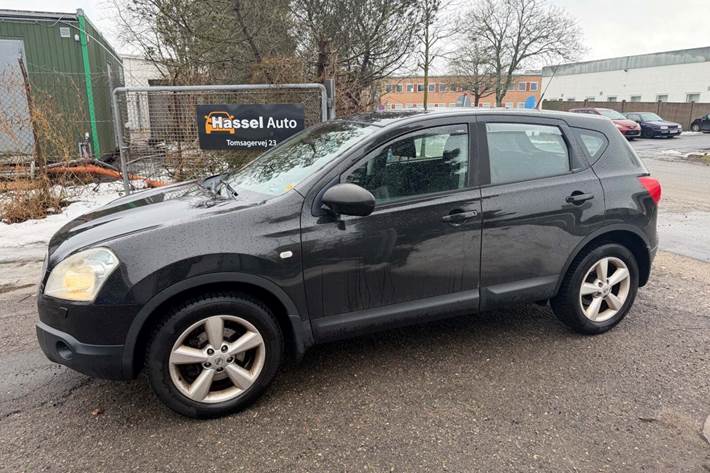 Grøn Nissan Qashqai fra 2008