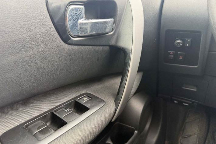 Grøn Nissan Qashqai fra 2008