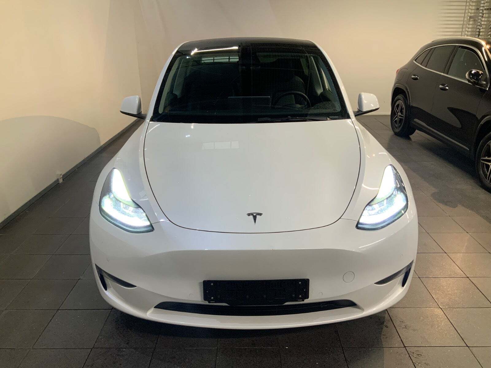 Tesla Model Y Long Range AWD