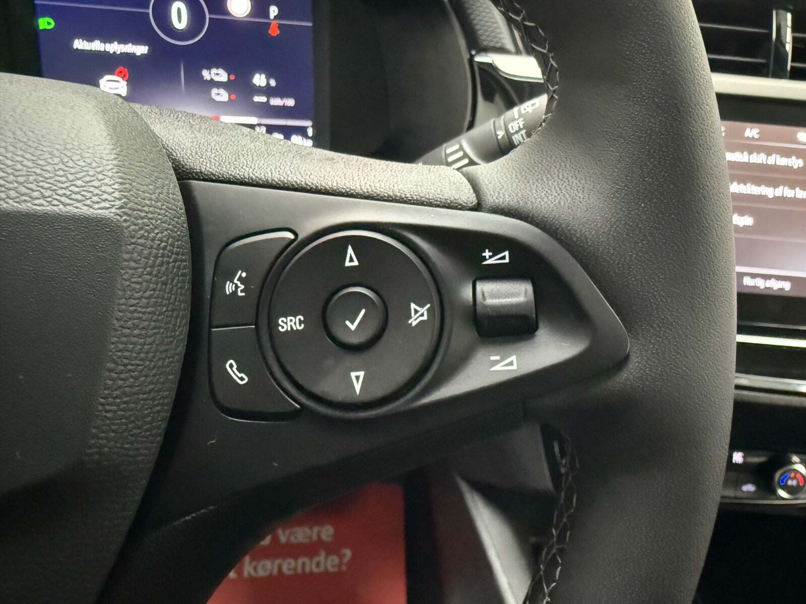 Hvid Opel Corsa-e fra 2023