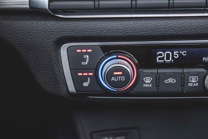 Grå Audi A3 fra 2019