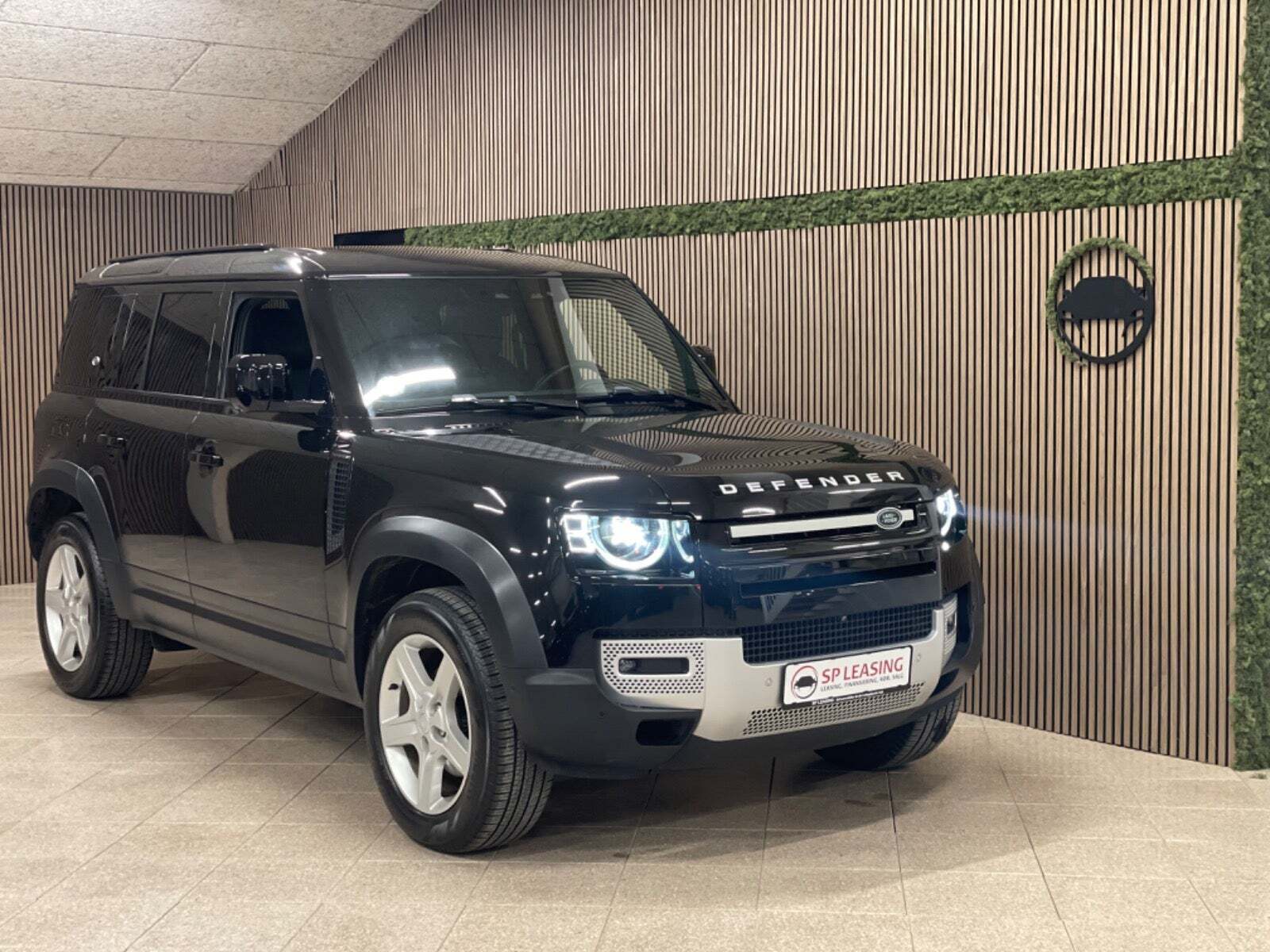 Land Rover Defender 110 3,0 D250 Hard Top HSE aut. Van