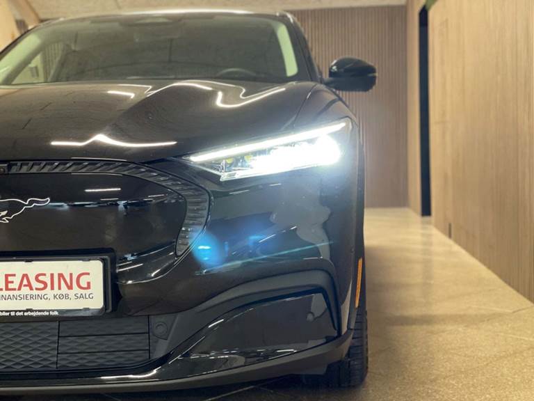 Ford Mustang Mach-E 70 Standard Range