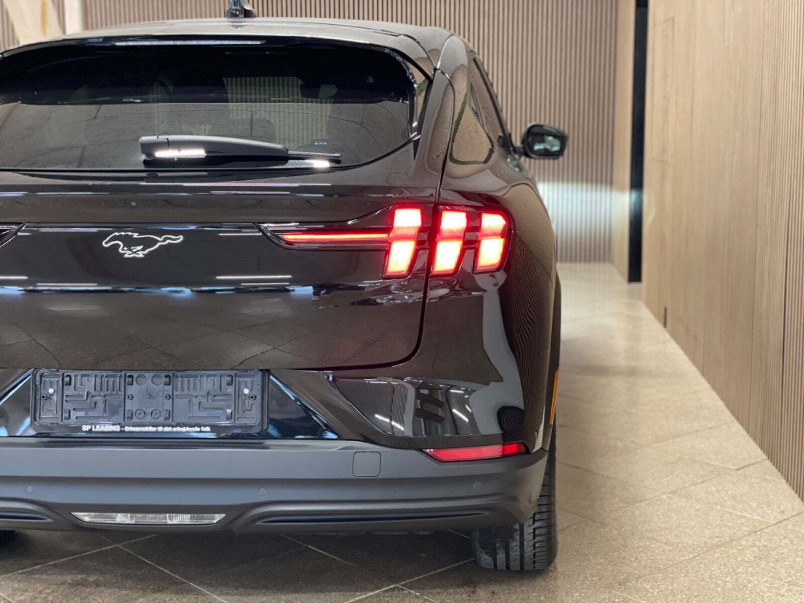 Ford Mustang Mach-E 70 Standard Range