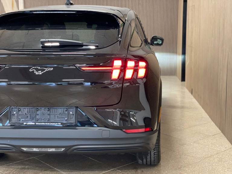 Ford Mustang Mach-E 70 Standard Range