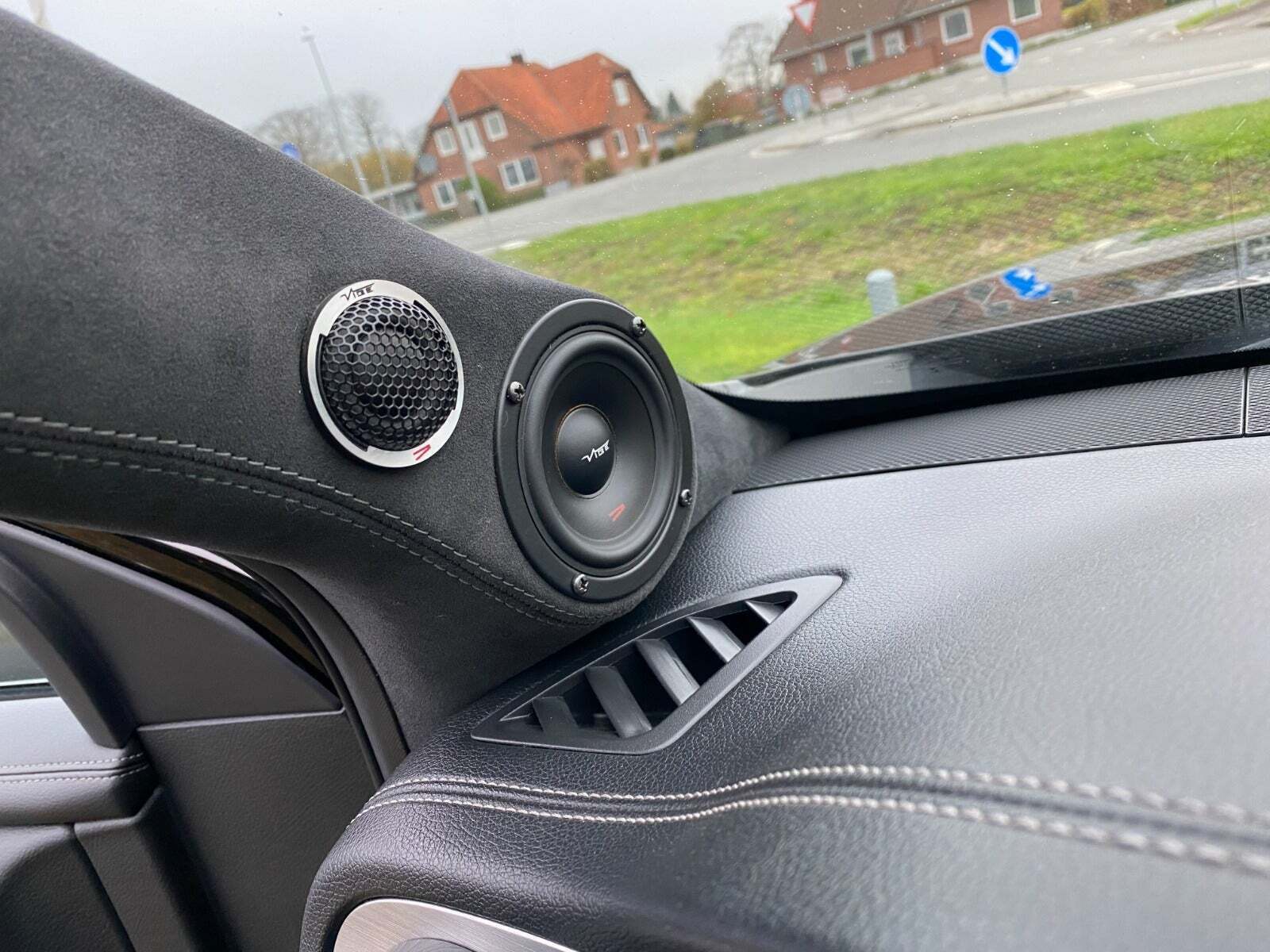 Sort Mercedes X350 d fra 2019