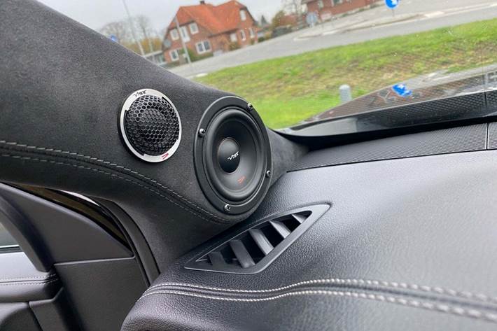 Sort Mercedes X350 d fra 2019