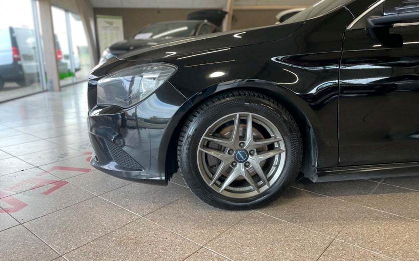Mercedes CLA200