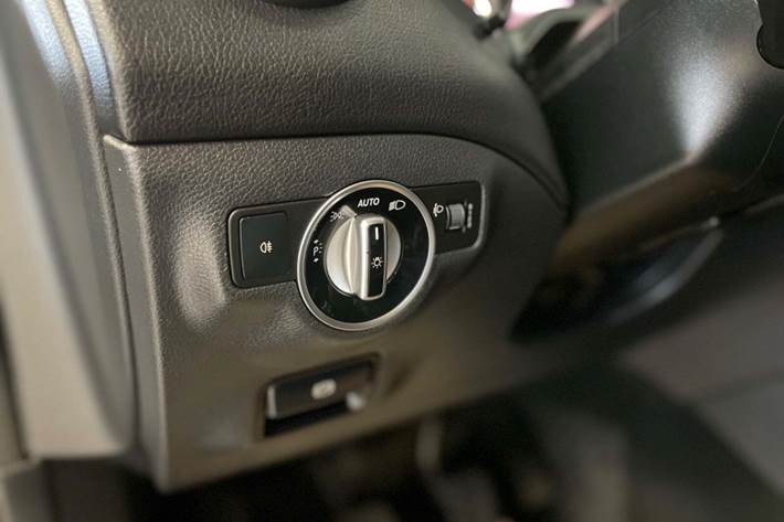 Sort Mercedes CLA200 fra 2016